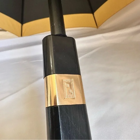Fendi Parfumes Gold & Black Vintage Large Rain Umbrella - Picture 6 of 17